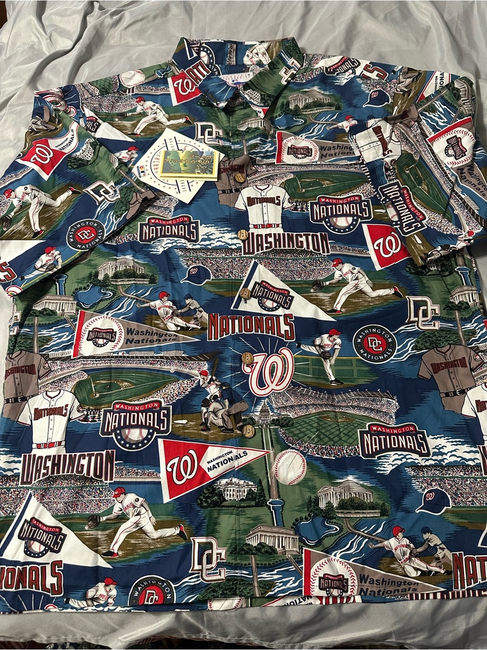 MLB MEN SHIRT NWT